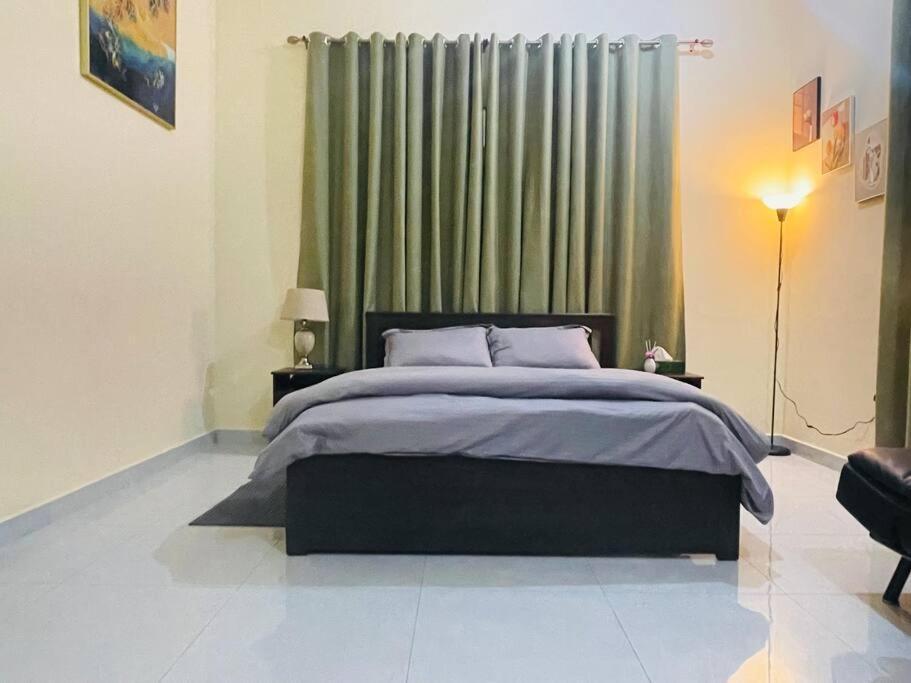 Luxury Private Studio Apartment Close To Airport Abu Dhabi Exterior foto